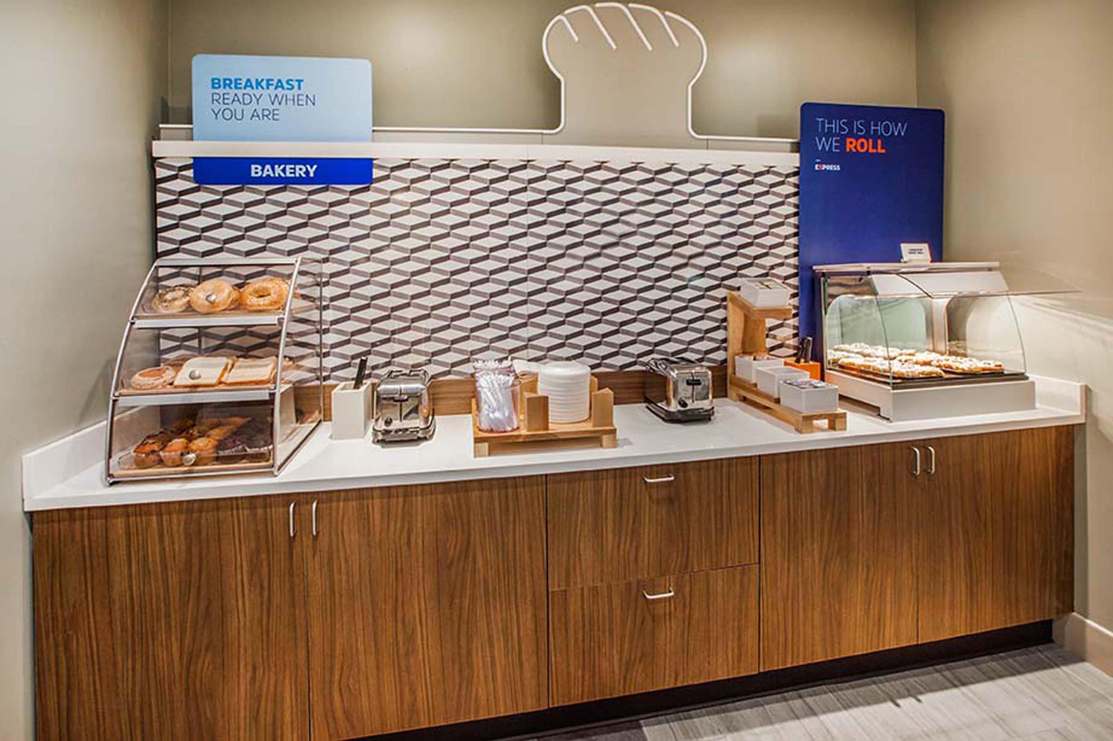 Holiday Inn Express And Suites Columbia University Area By Ihg Экстерьер фото